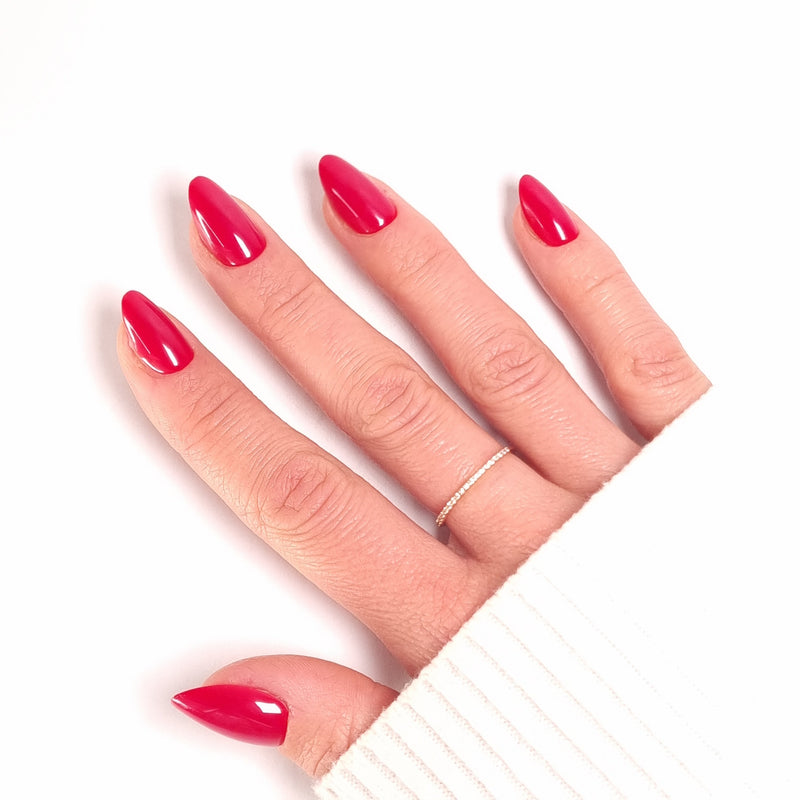 Photo forme amande court Press-on Nails — silhouette affinée et féminine, LYLY Nails