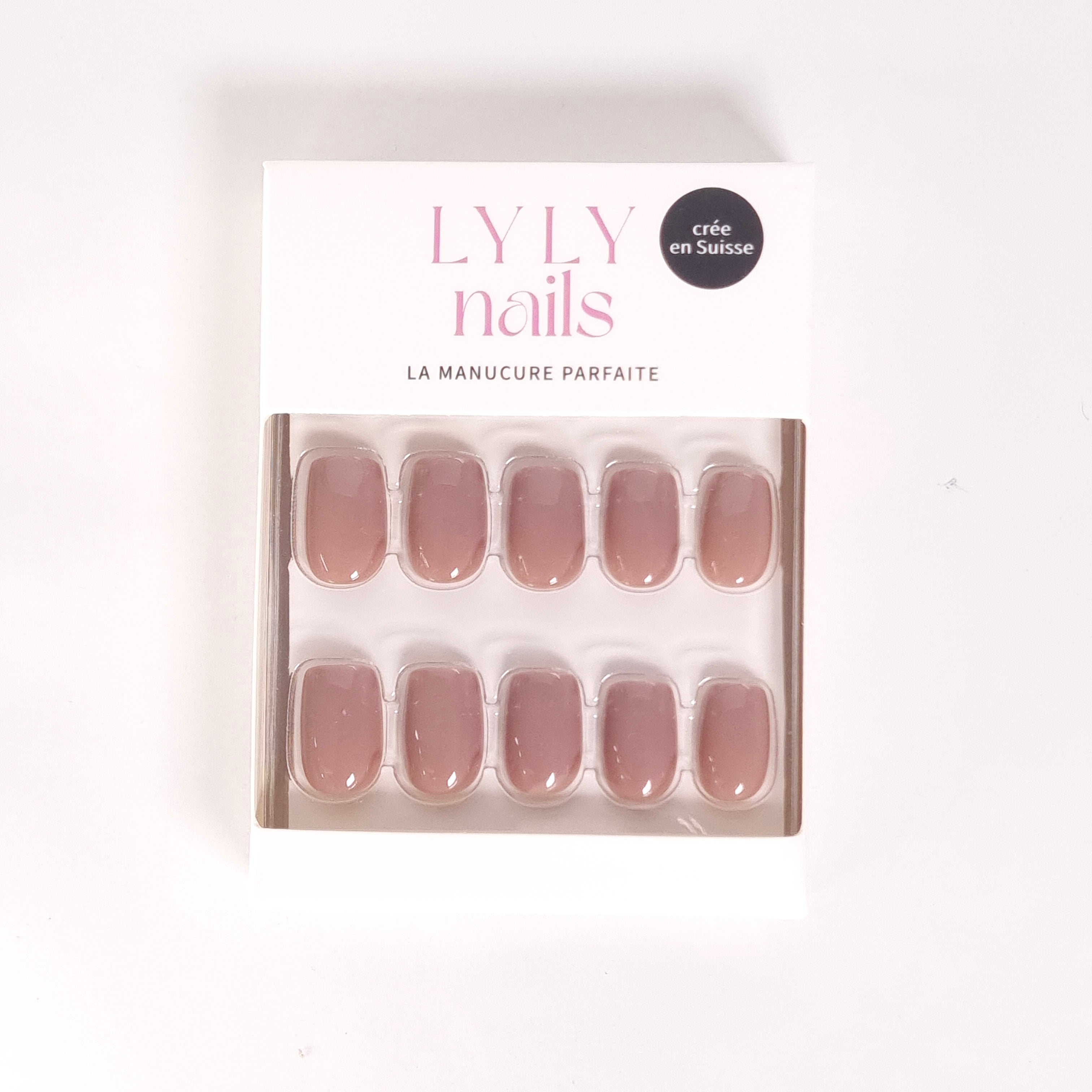 Packaging Press-on Nails Nude Pêche carré court — kit LYLY Nails créé en Suisse