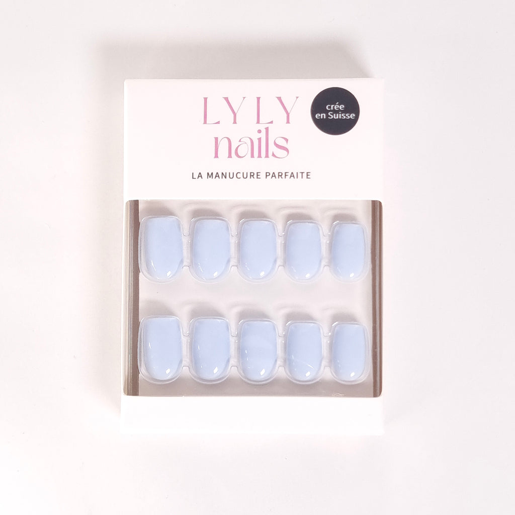 Kit Press-on Nails Bleu Perle forme amande — packaging élégant LYLY Nails
