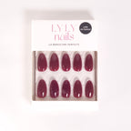 Packaging Press-on Nails Bordeaux Velours forme amande — kit court LYLY Nails