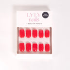 Boîte Press-on Nails Corail Rosé carré court — kit LYLY Nails marque suisse