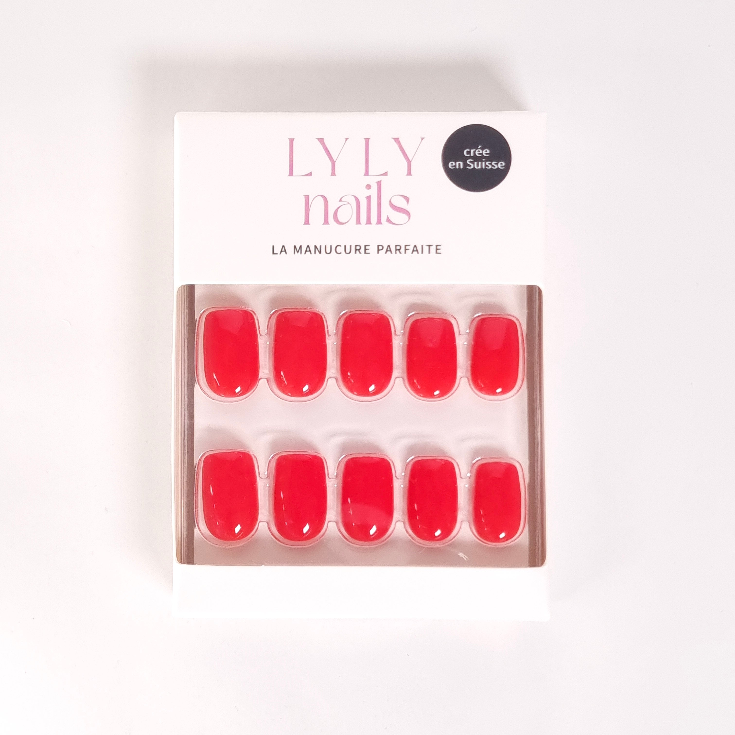 Boîte Press-on Nails Corail Rosé carré court — kit LYLY Nails marque suisse