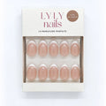 Boîte Press-on Nails French Darling arrondi court, marque suisse LYLY Nails
