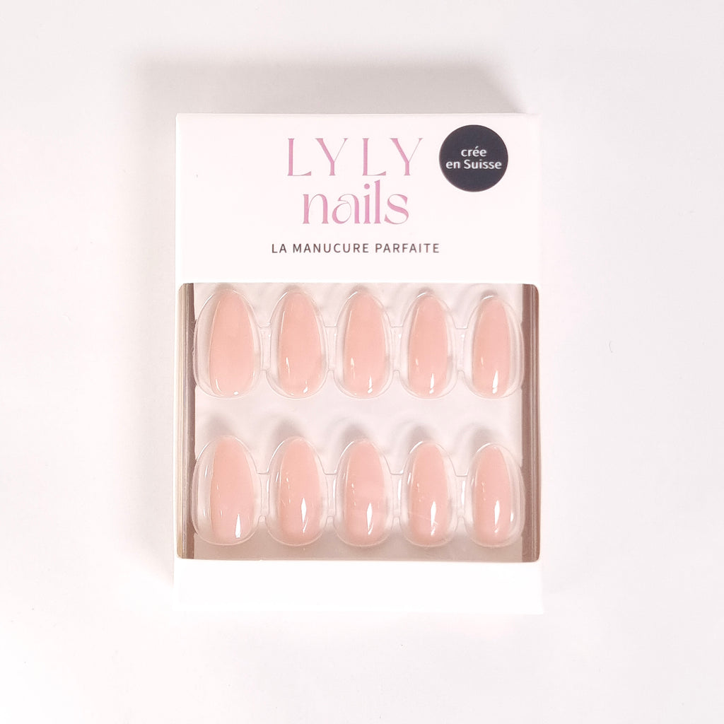 Kit Press-on Nails Pêche Douce amande moyen — conditionnement LYLY Nails créé en Suisse