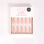 Kit Press-on Nails Pêche Douce amande moyen — conditionnement LYLY Nails créé en Suisse