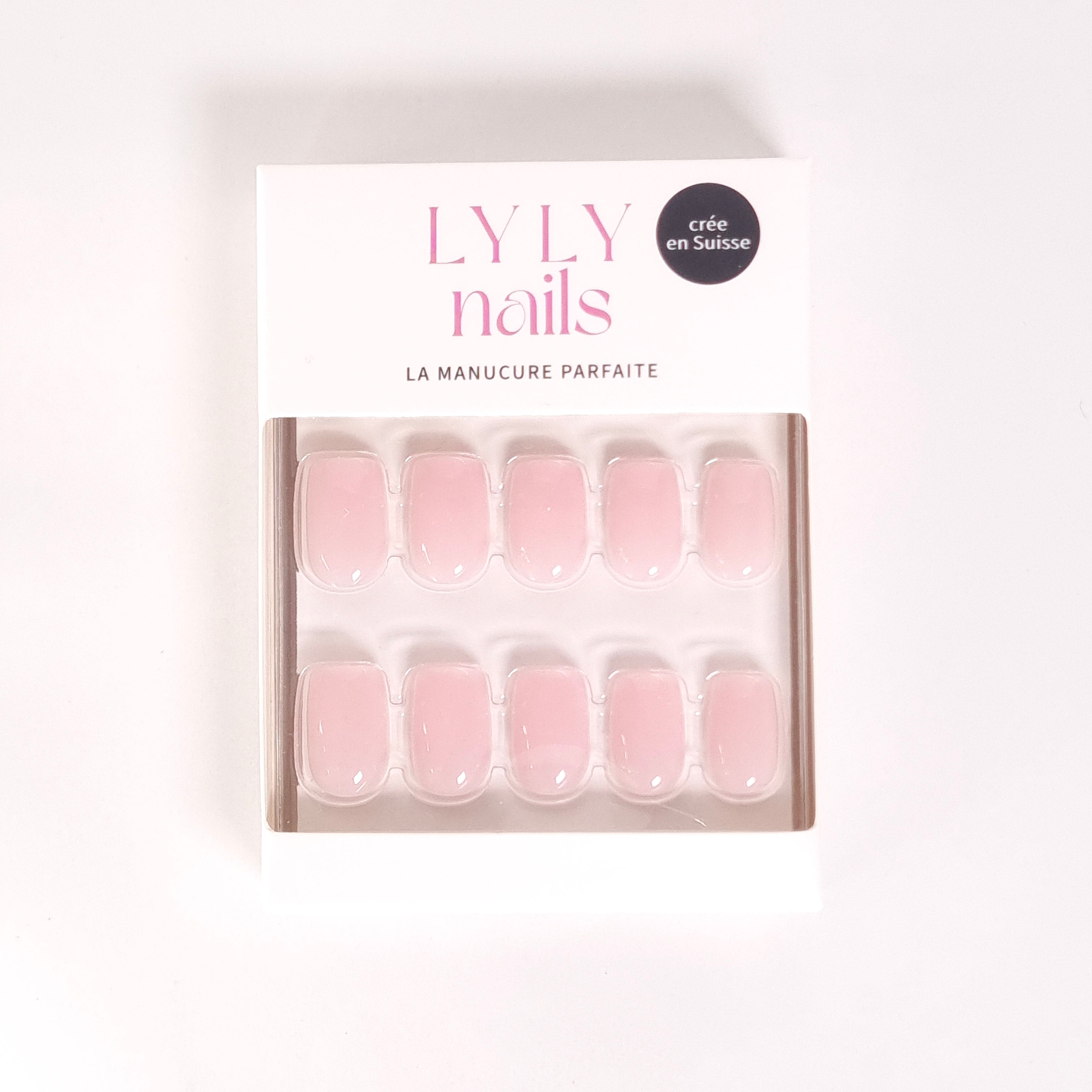 Kit Press-on Nails Rosé Doux carré court — packaging LYLY Nails marque suisse