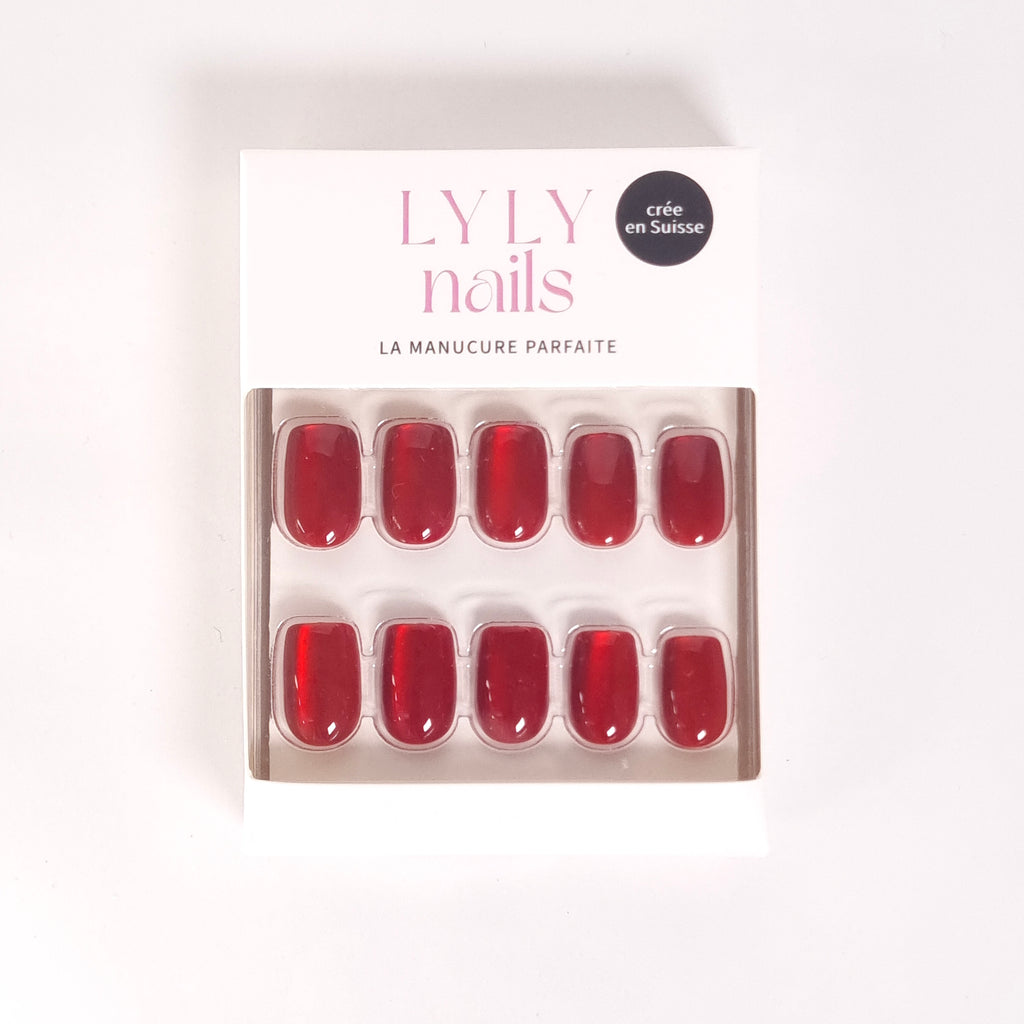 Kit Press-on Nails Rouge Brillant carré court — packaging élégant LYLY Nails