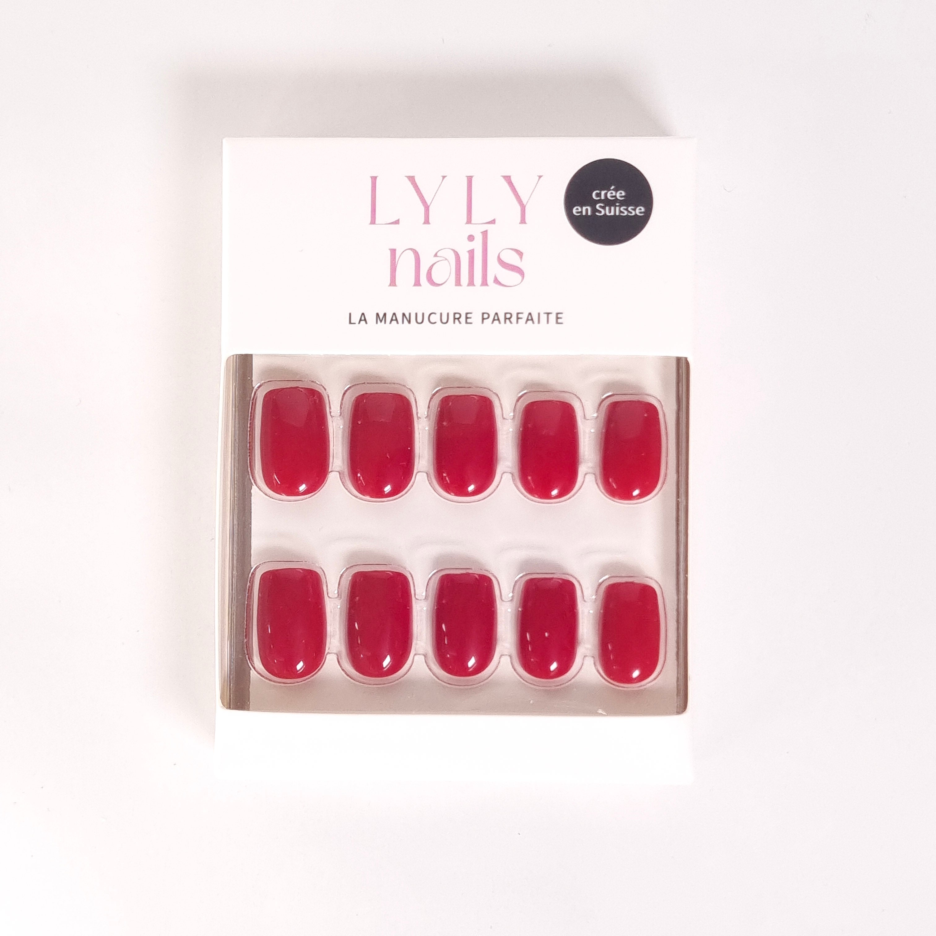 Kit Press-on Nails Rouge Framboise carré court — conditionnement LYLY Nails marque suisse