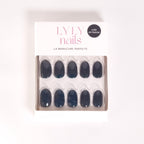 Kit Press-on Nails Vert Forêt arrondi court — conditionnement LYLY Nails marque suisse